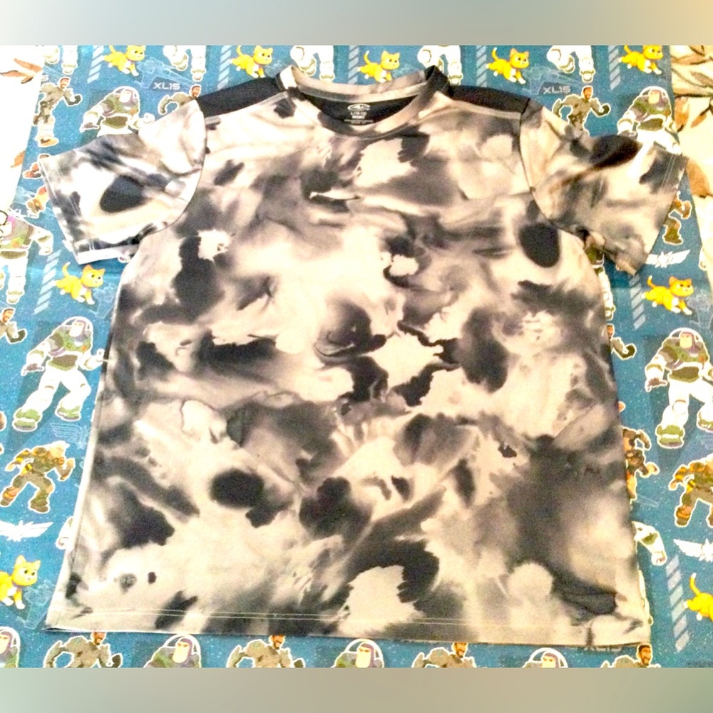 Boys athletic works short sleeve casual shirt.